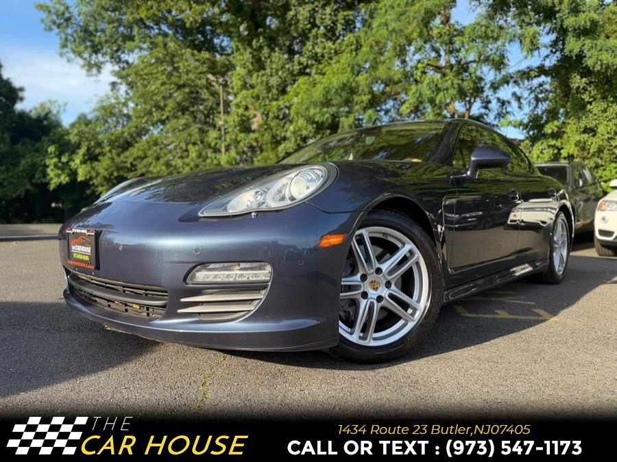 2011 Porsche Panamera 4's photo