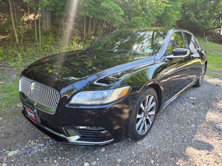 2017 Lincoln Continental Livery AWD photo