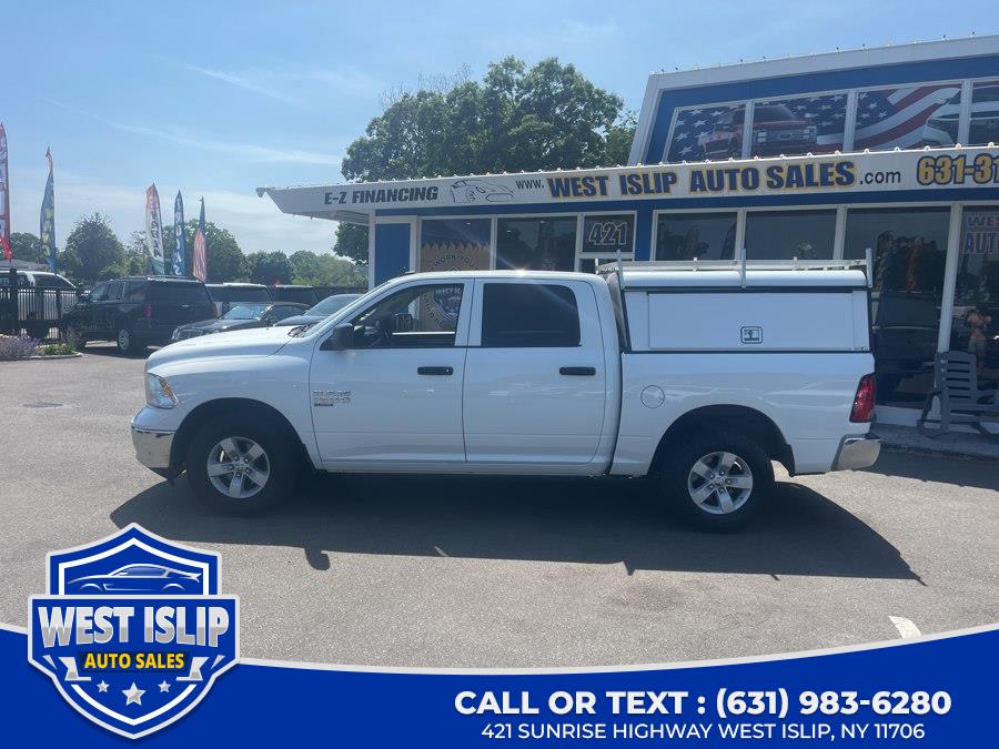 2022 RAM 1500 Classic SLT 4x4 Crew Cab 5'7's photo